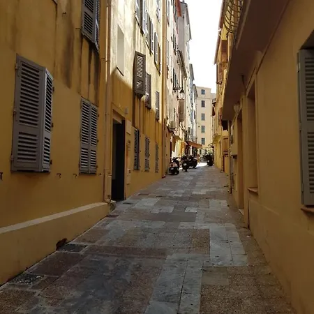 Ajaccio Cathedrale Au Coueur De La Citee Imperiale Pour 4 Personnes Proche Des Belles Plages Et De Toutes Commodites Port A 2mn