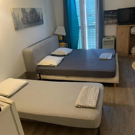 Ajaccio Cathedrale Au Coueur De La Citee Imperiale Pour 4 Personnes Proche Des Belles Plages Et De Toutes Commodites Port A 2mn Appartement